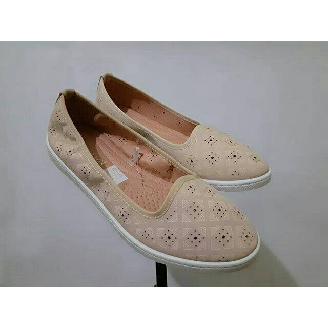 Sepatu Connexion