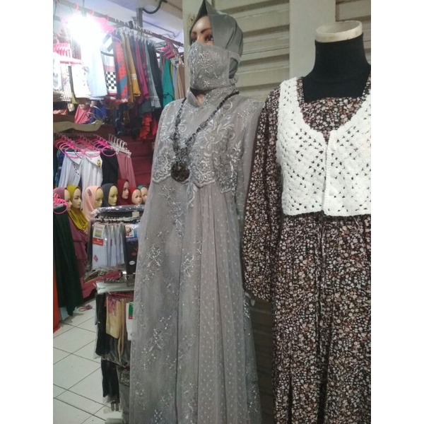Gamis pesta brukat