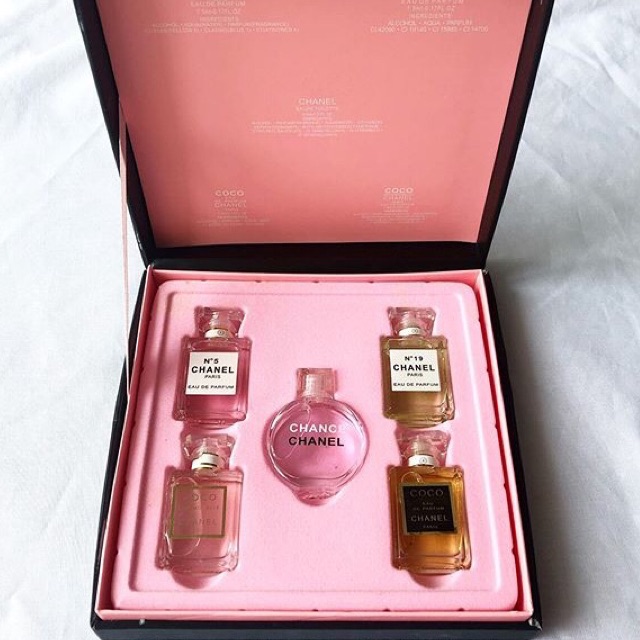 Channel black parfume