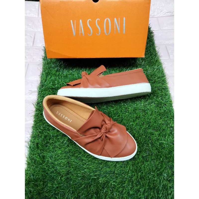SEPATU VASSONI