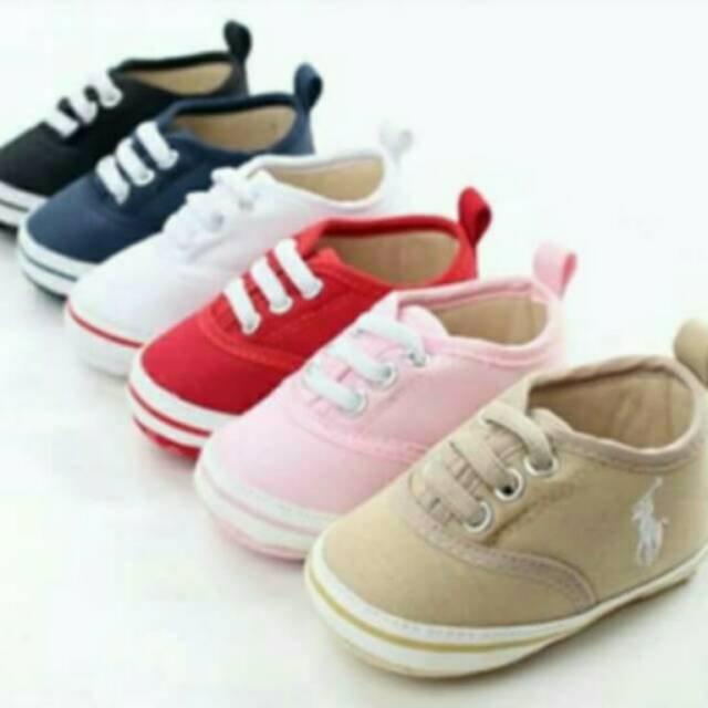 Sepatu prewalker polo