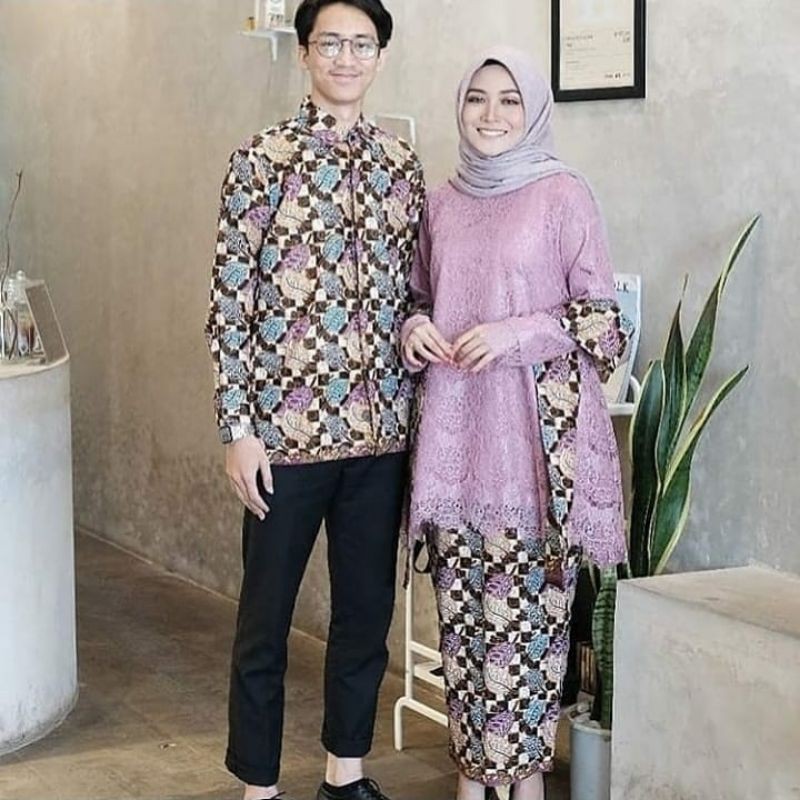 BATIK COUPLE