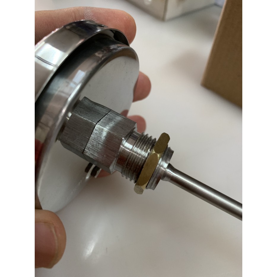 Mur untuk jepit thermometer