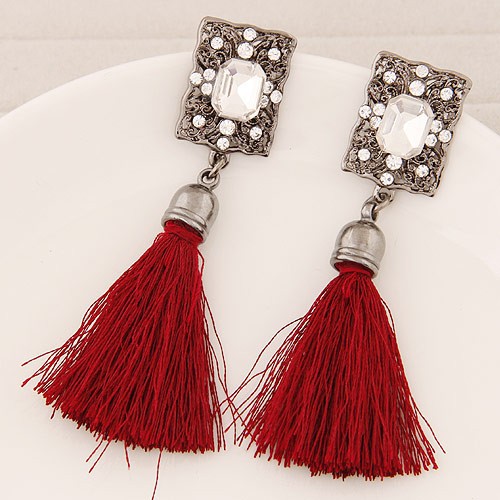 Anting Red Tassel Square Diamond Import