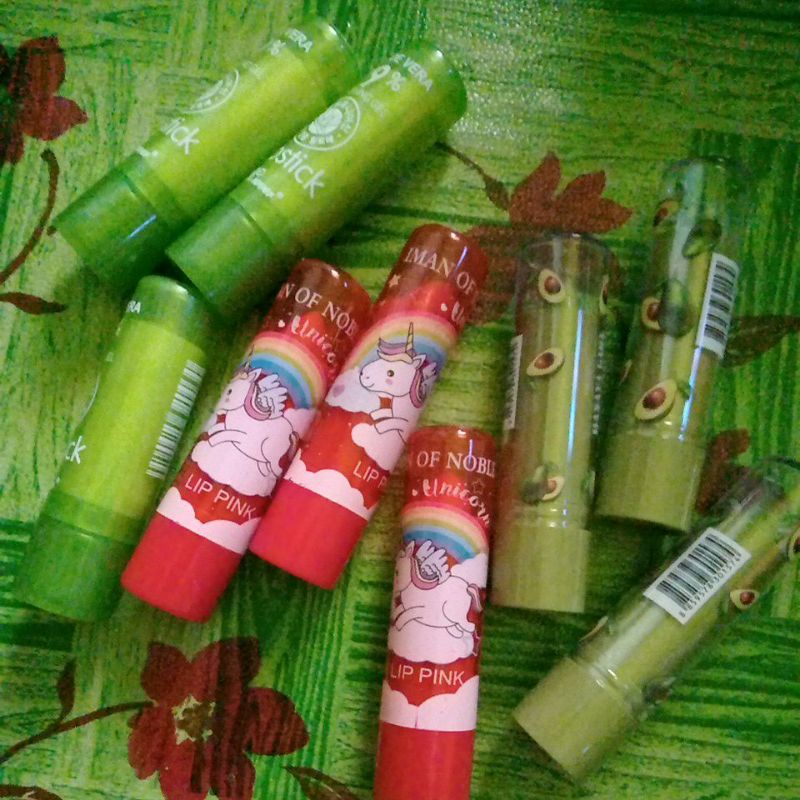 lipstick random