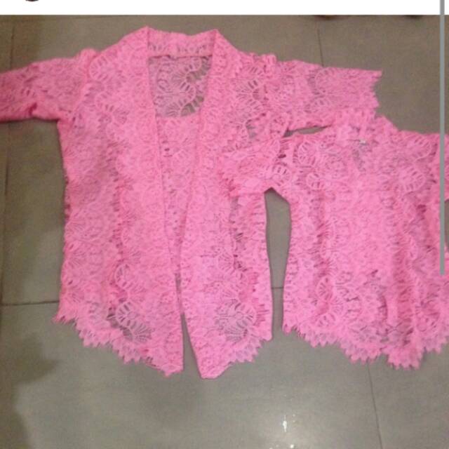 Kebaya anak ibu