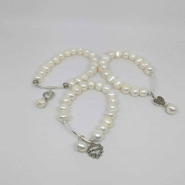 Gelang mutiara
