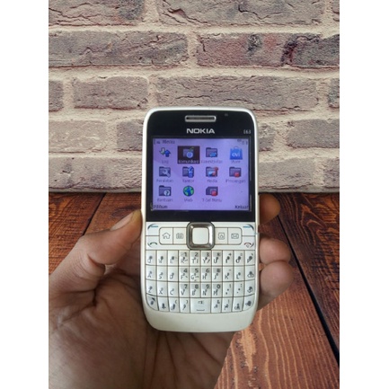 Nokia E63 Qwerty