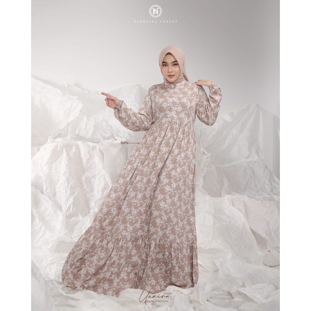 UNAIRA DRESS