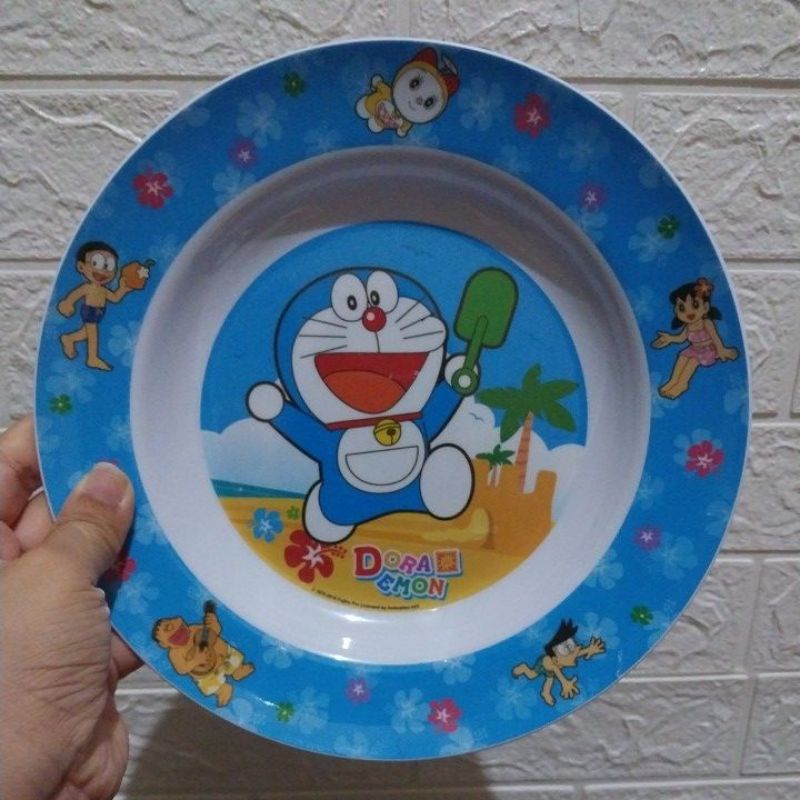 piring makan 9inc doraemon