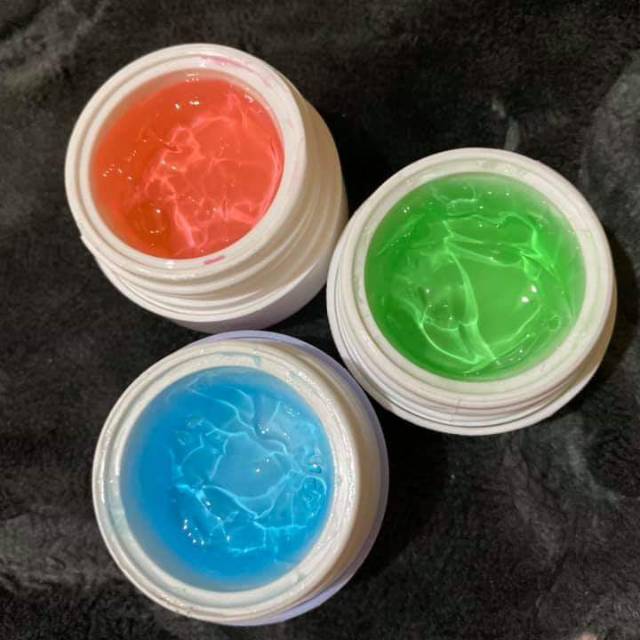 Red jelly glowing