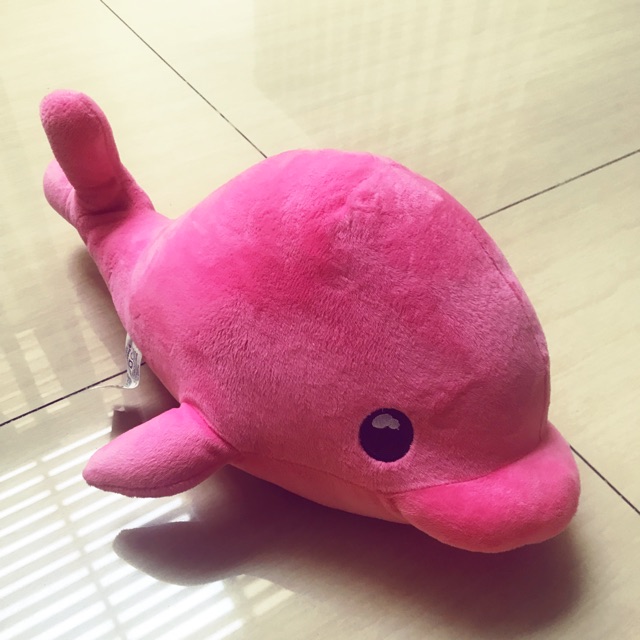 Boneka dolphin