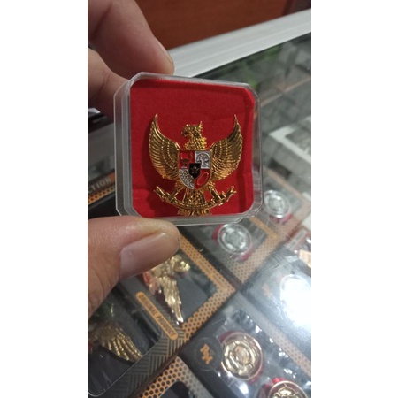 Pin Garuda Exclusive