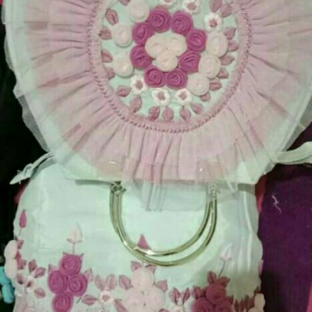Mukenah mawar merekah