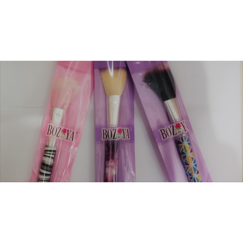 Kuas Blush On Motif