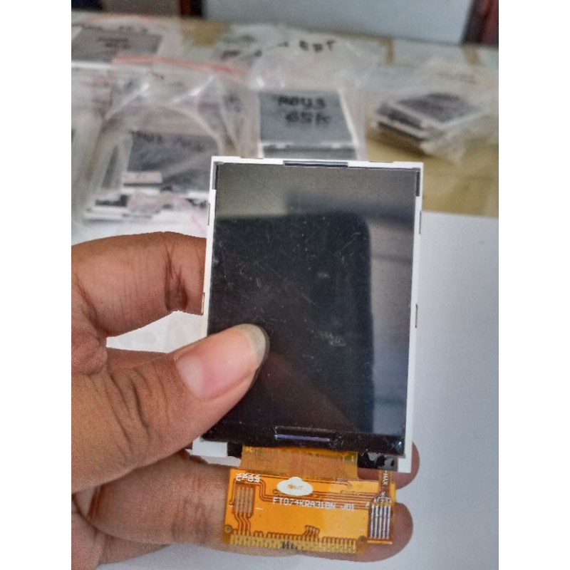 lcd cross E11T