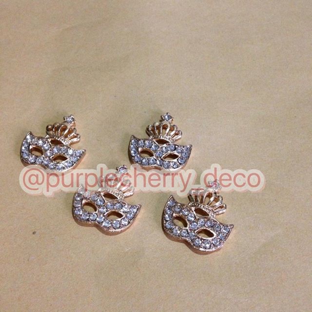 Mask swarovski