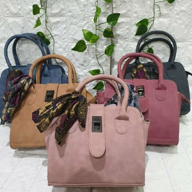Tas  syal