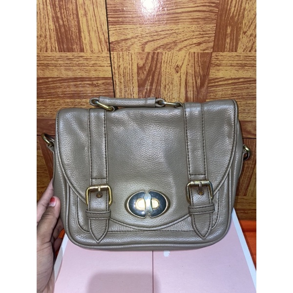 Preloved Sling