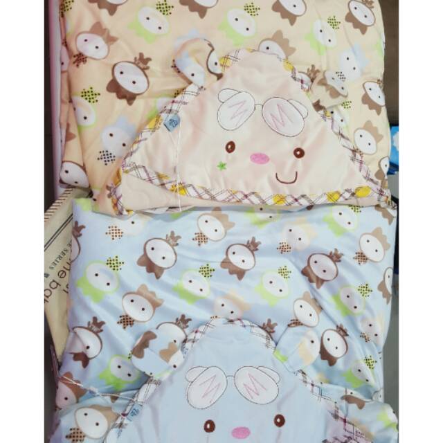 Selimut bayi topi