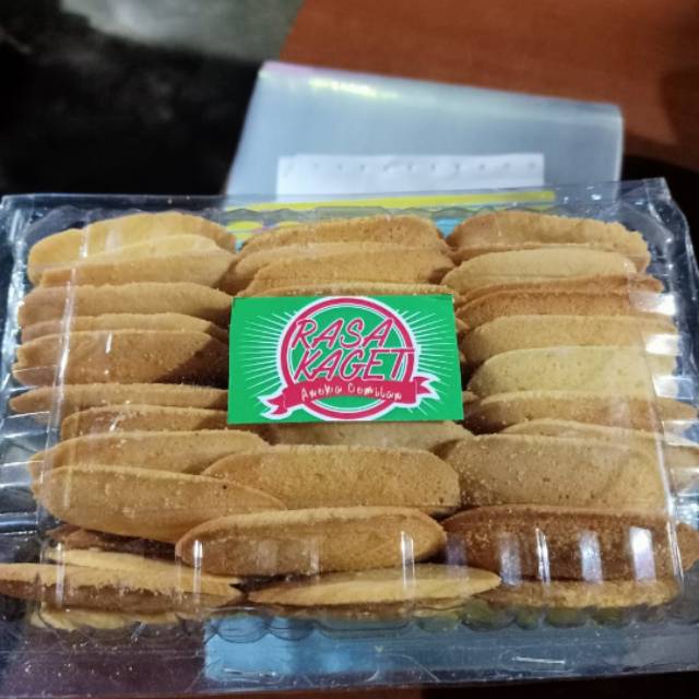 Kue lidah kucing