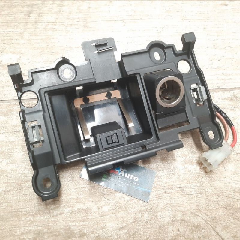 Astray lighter consule tengah BMW E60 E61