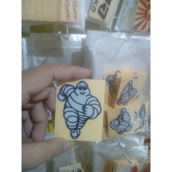 sticker michelin cutting