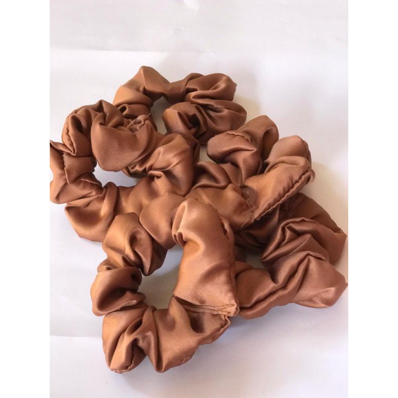 scrunchie ikat rambut satin