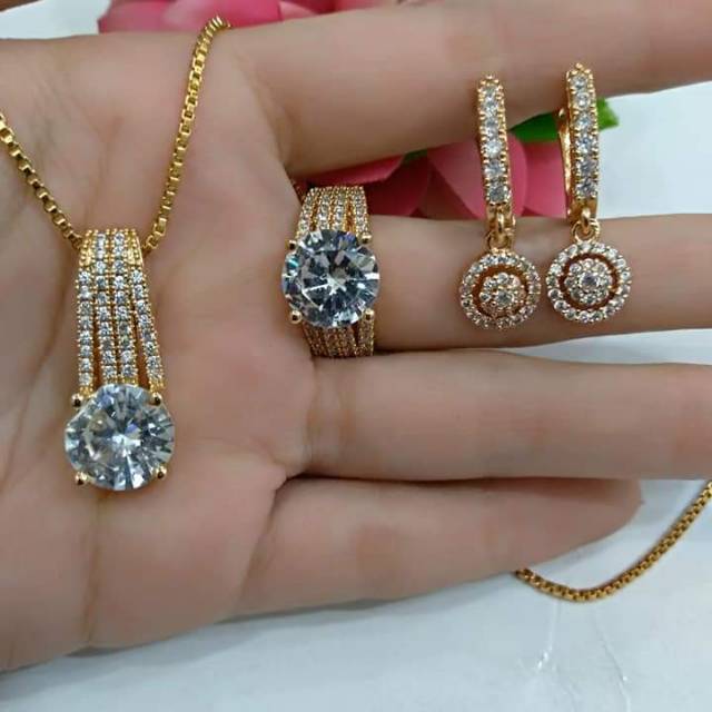 Set semi berlian