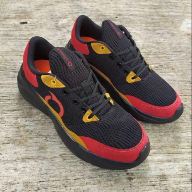 Granada coreblack/imperial red