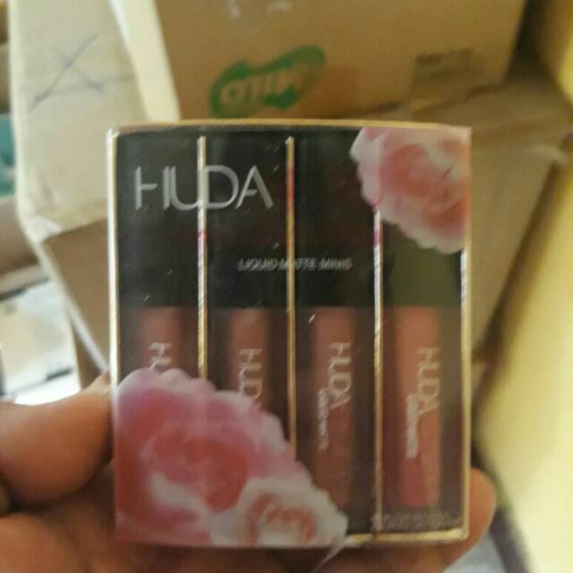 Lipstik huda isi 4 matte