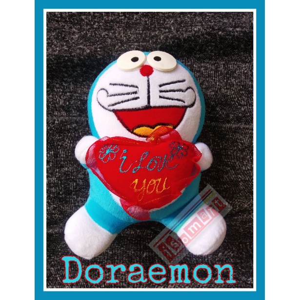 BONEKA DORAEMON LOVE UK. 22 Cm