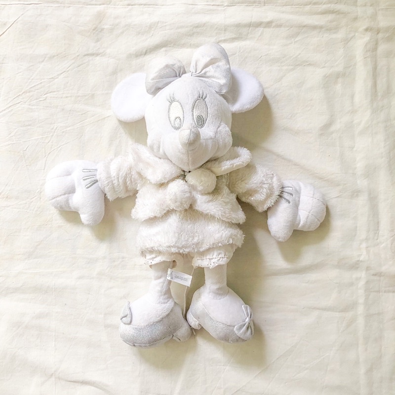 Boneka Minnie White Glitter
