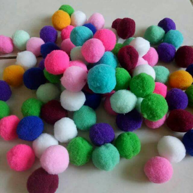 Pompom halus kw2 uk 2cm