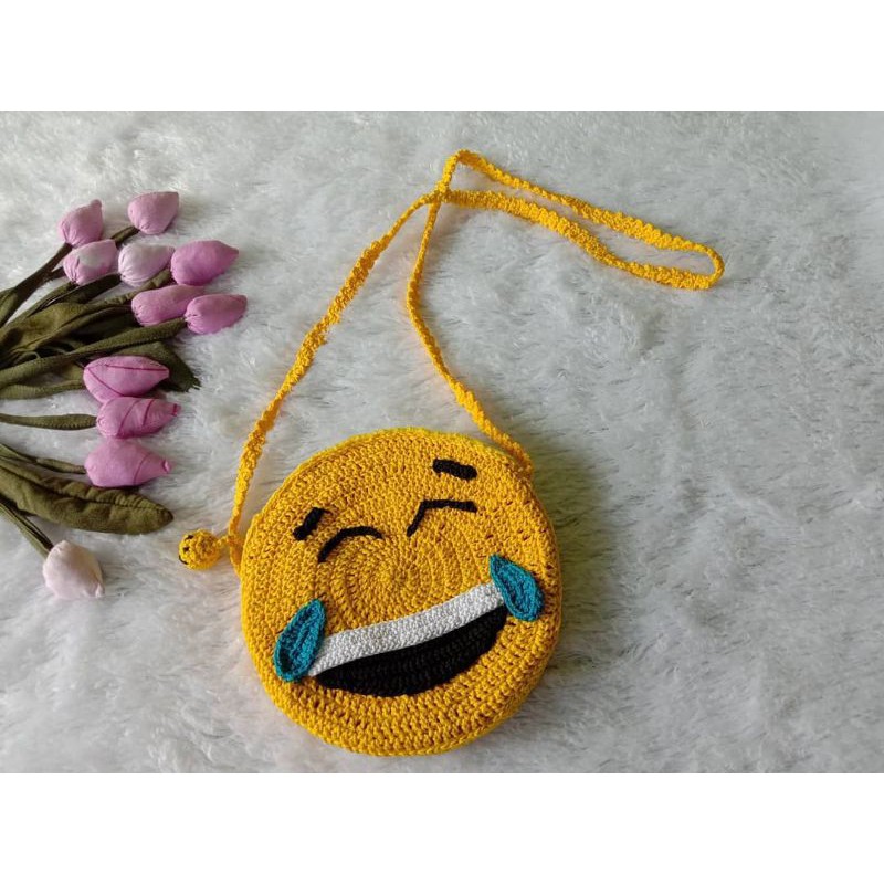 Tas rajut emoticon