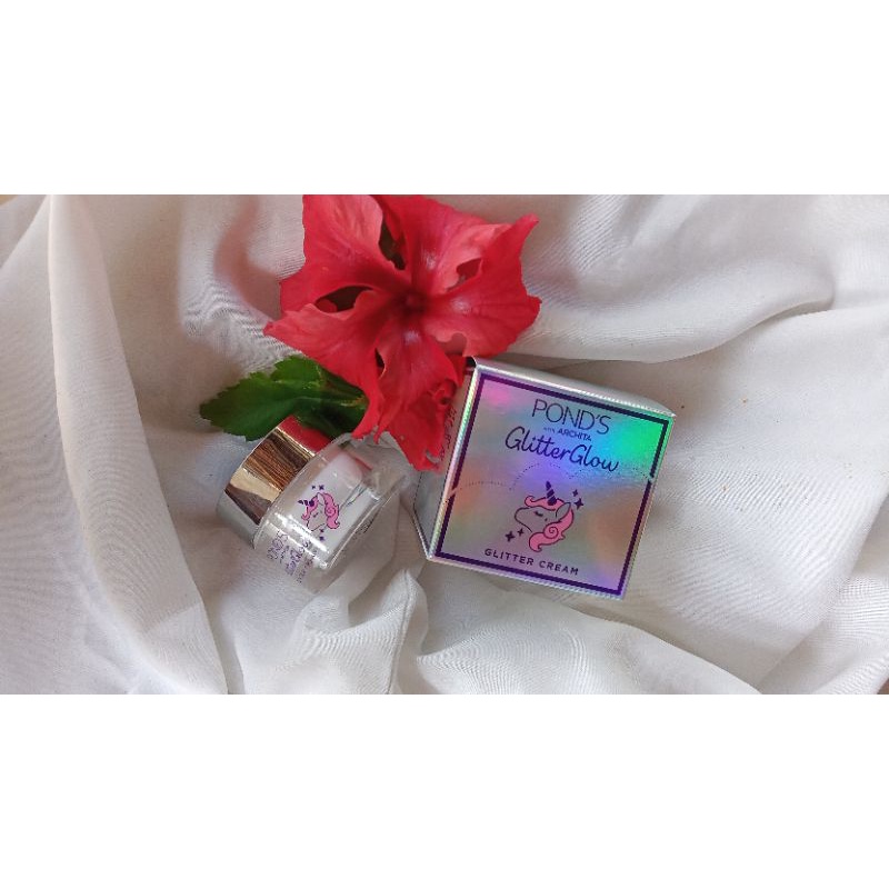 POND'S glitterglow