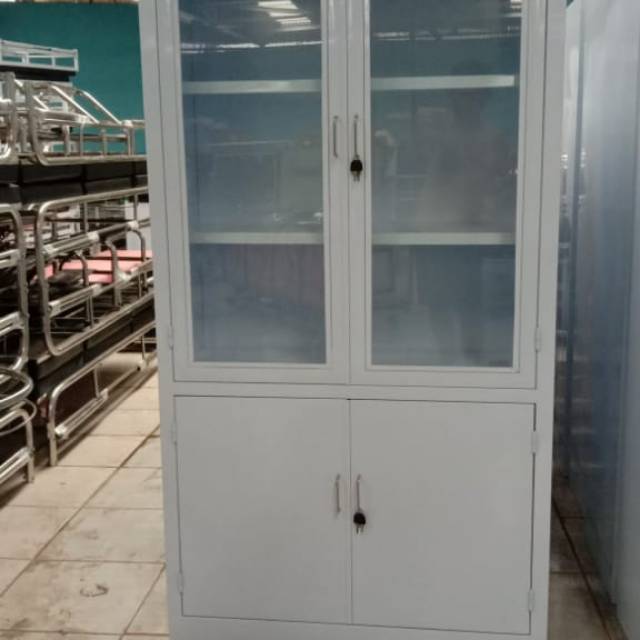 Lemari obat 2 pintu