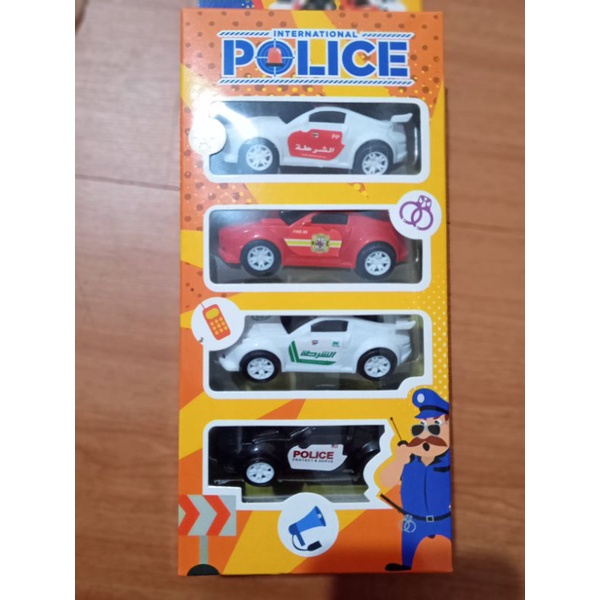 mobilan polisi isi 4  pull bok