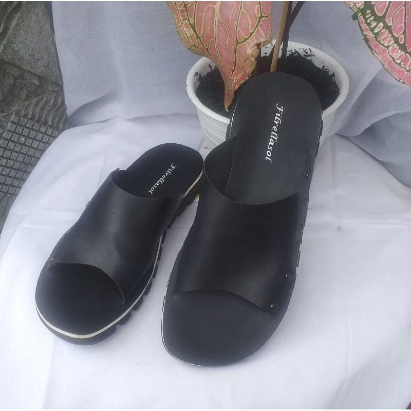 sandal massakini