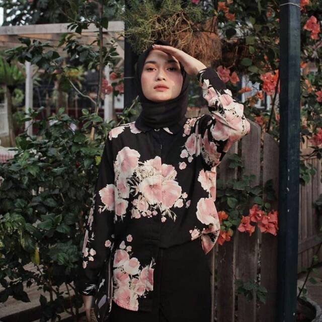 Luna Black