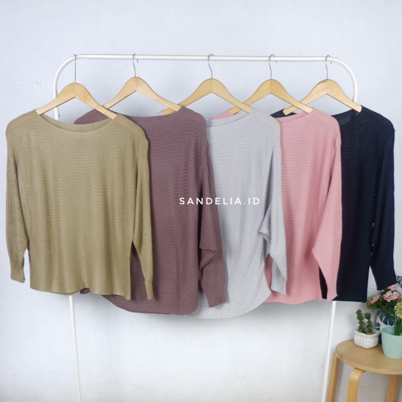 BATWING OVERSIZE KNITE