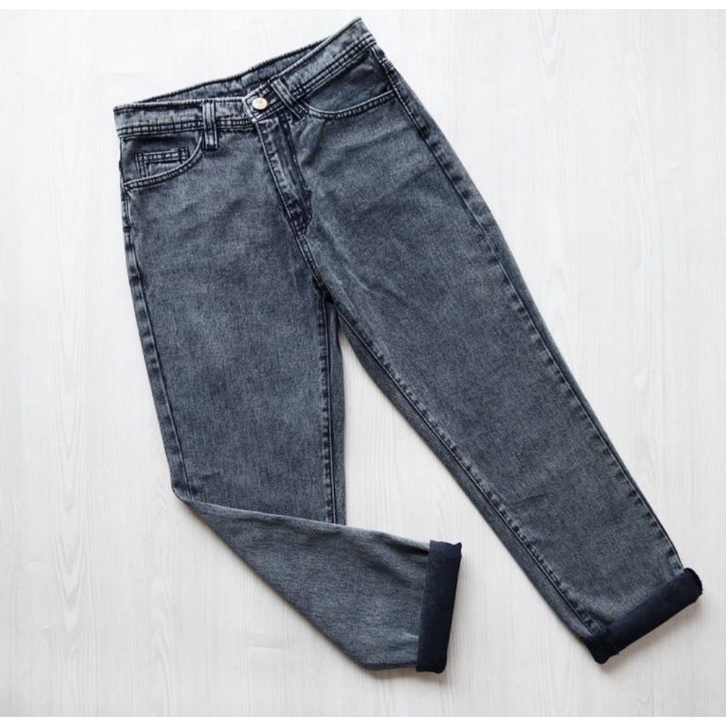 celana hw boyfriend black pull&bear