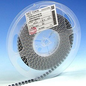 kapasitor 220 UF