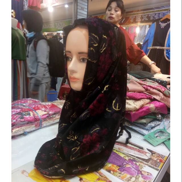 Jilbab mayzura