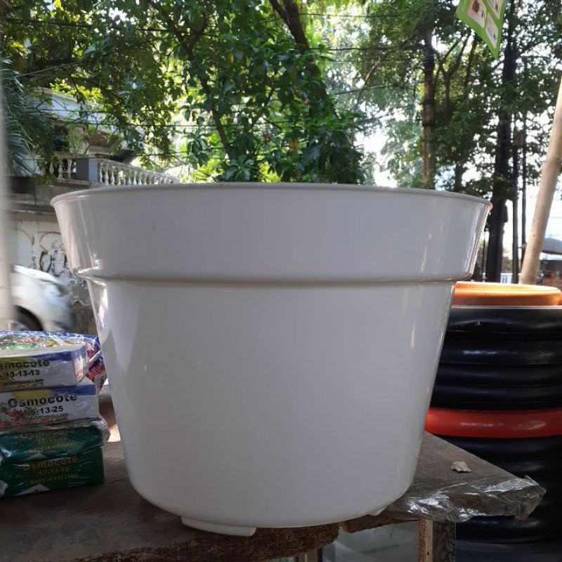 POT BUNGA NKT 30 PUTIH