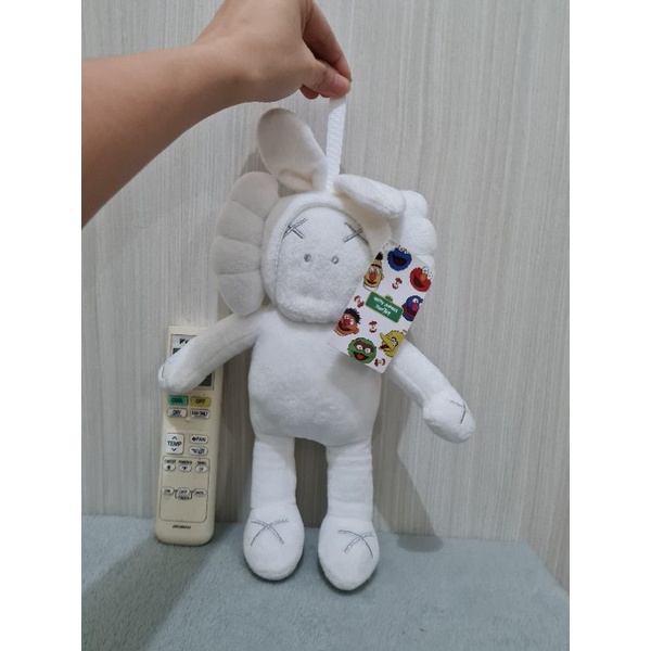 ELMO KAWS NEWTAG
