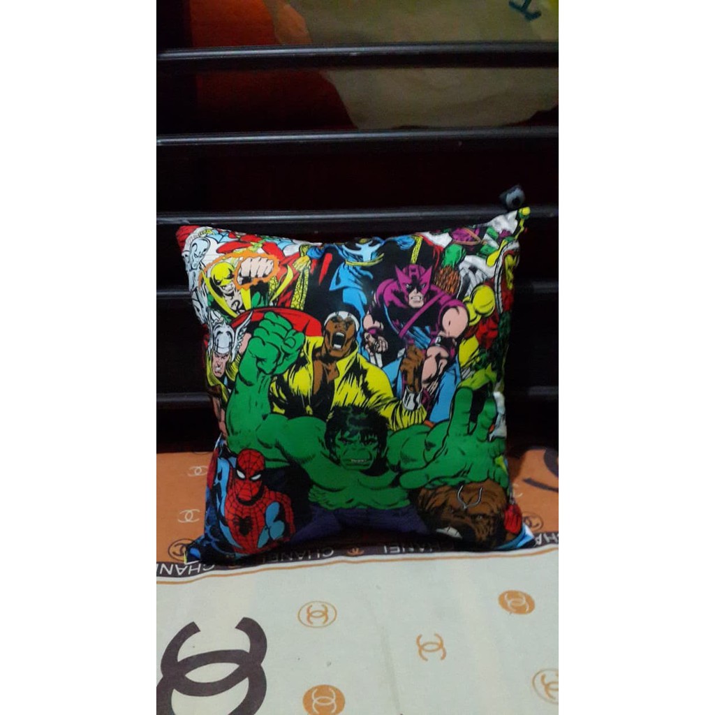 Bantal Marvel Superhero Hulk Ironman