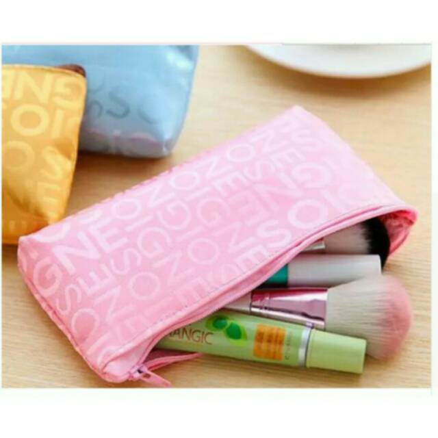 Dompet kosmetik