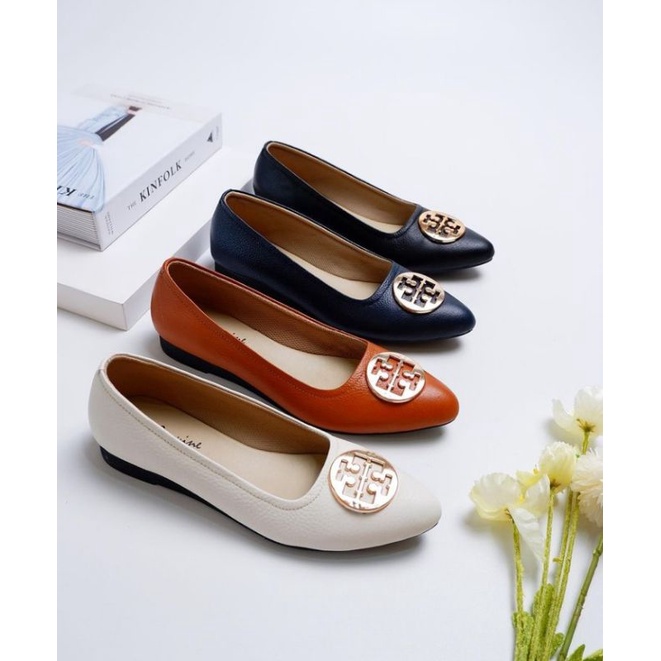 Sepatu Tory series