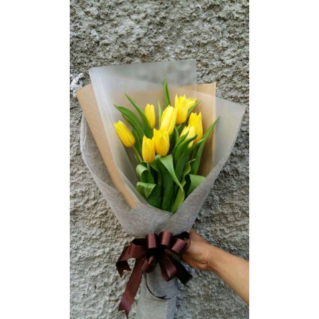 Bunga wisuda/hand buket/bunga tulip